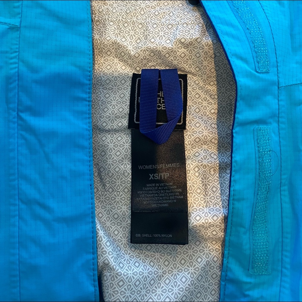 Women’s North Face rain jacket